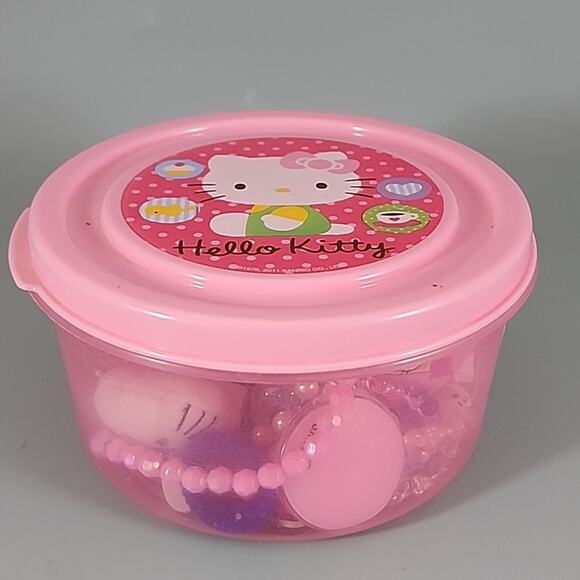 Hello Kitty Jewelry Lot in Hello Kitty Plastic Container Vintage About 18 Pieces - Picture 1 of 8